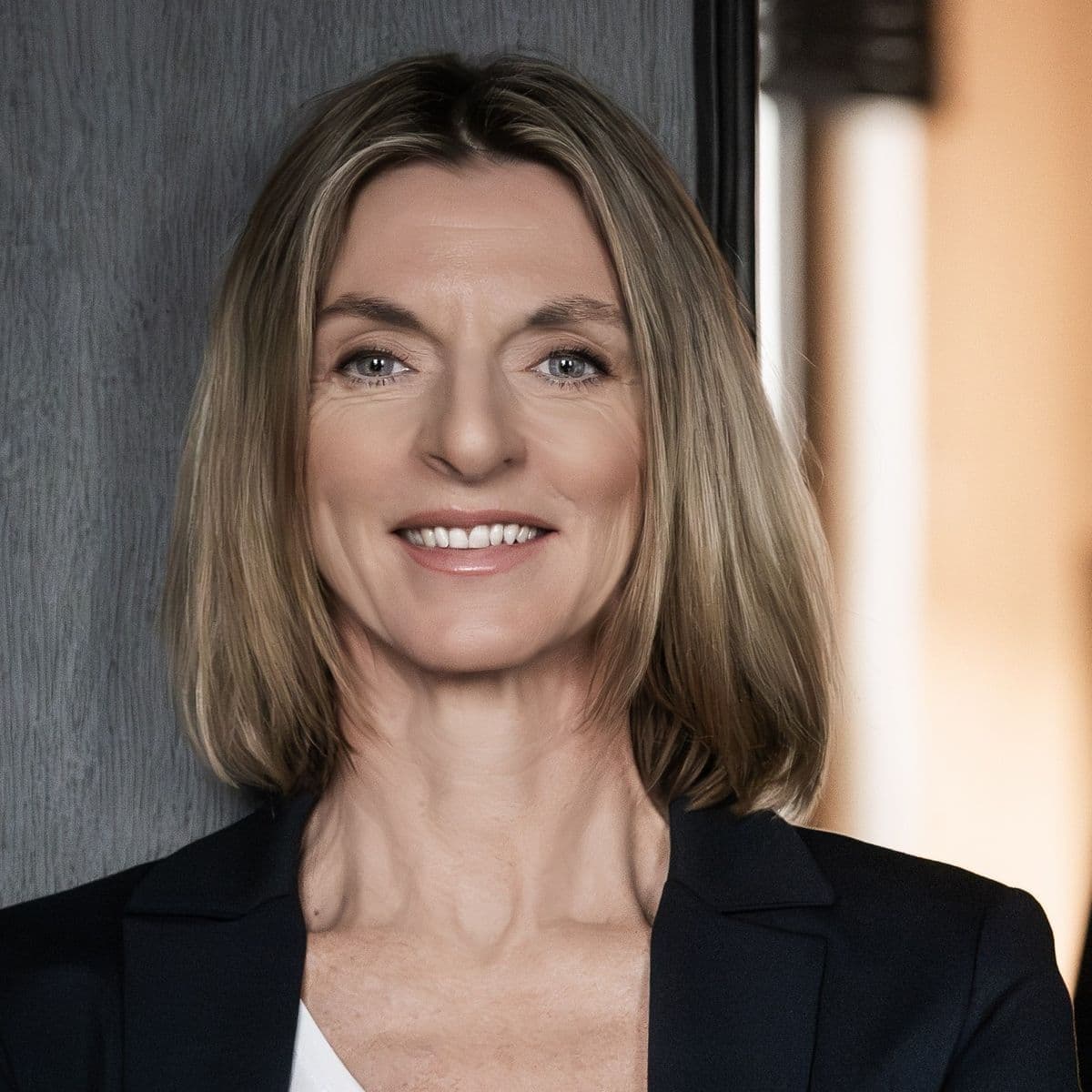 Profile image of Sandra Oesterle